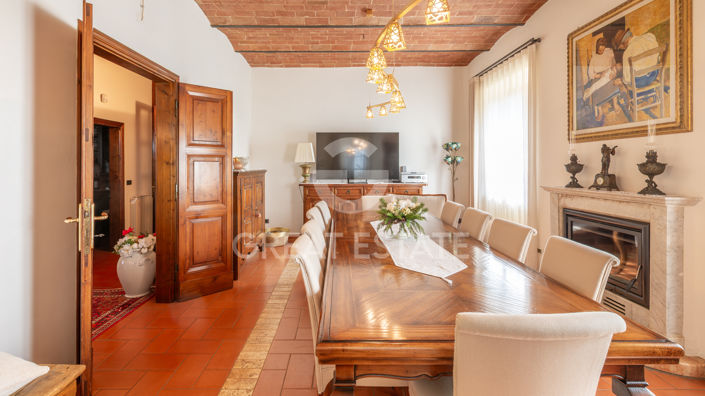 Image No.2-6 Bed Country House for sale