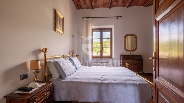 Image No.25-6 Bed Country House for sale