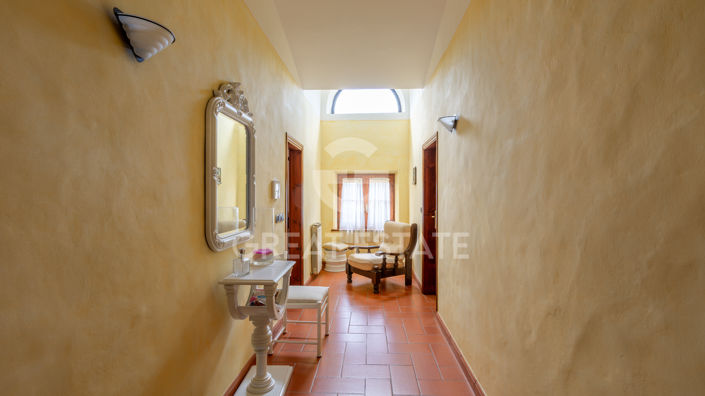 Image No.30-6 Bed Country House for sale