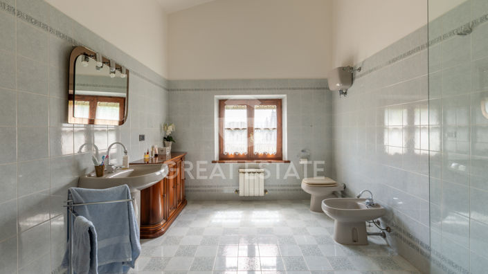 Image No.35-6 Bed Country House for sale