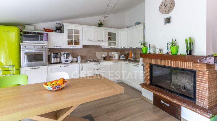 Image No.39-6 Bed Country House for sale