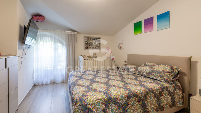 Image No.40-6 Bed Country House for sale