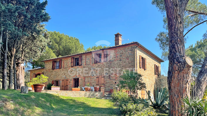 Image No.2-4 Bed Country House for sale