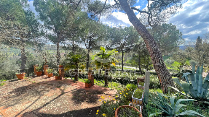 Image No.12-4 Bed Country House for sale