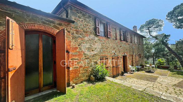 Image No.8-4 Bed Country House for sale