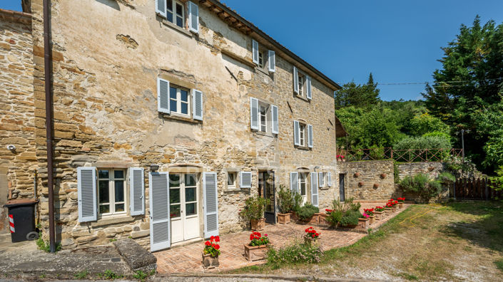 Image No.10-3 Bed Country House for sale