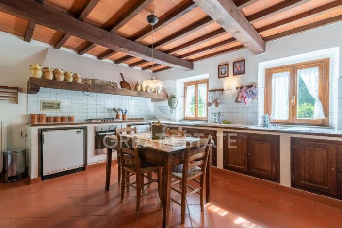 Image No.16-10 Bed Country House for sale