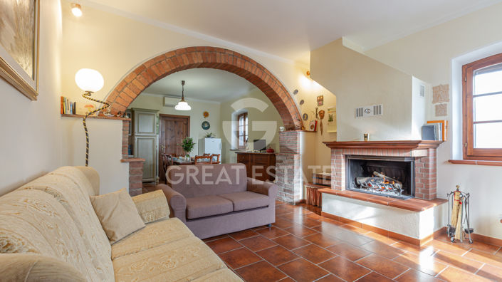 Image No.2-3 Bed Country House for sale