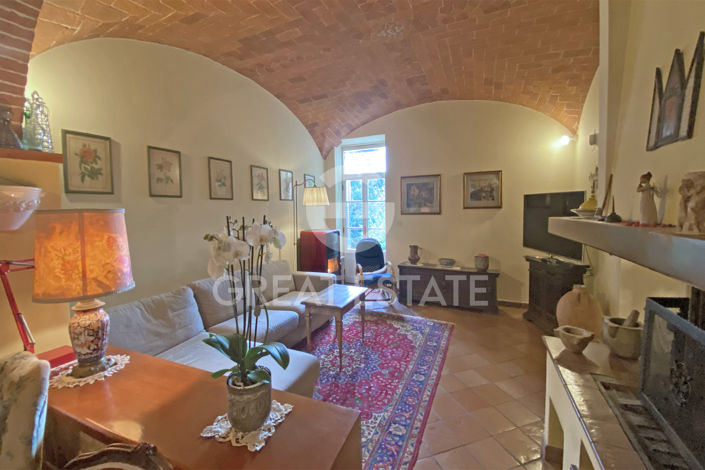 Image No.18-10 Bed Country House for sale