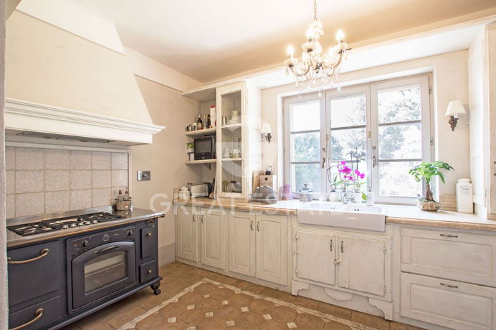 Image No.7-10 Bed Country House for sale