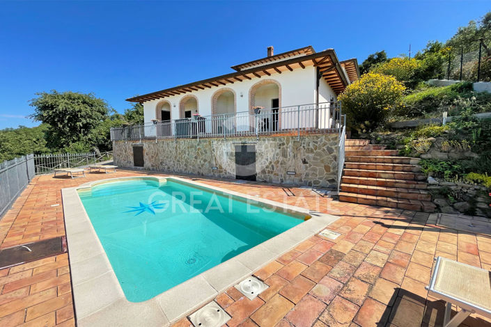 Image No.9-Maison de campagne de 5 chambres à vendre à Lisciano Niccone