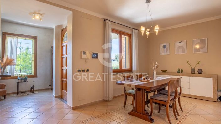 Image No.6-5 Bed Villa for sale