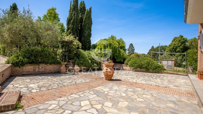 Image No.9-5 Bed Villa for sale