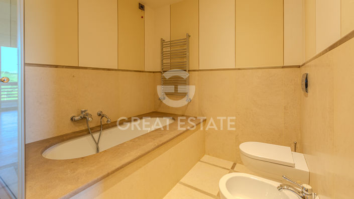 Image No.24-2 Bed Apartment for sale