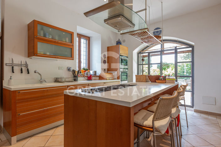 Image No.24-3 Bed Country House for sale