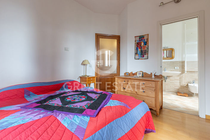 Image No.34-3 Bed Country House for sale