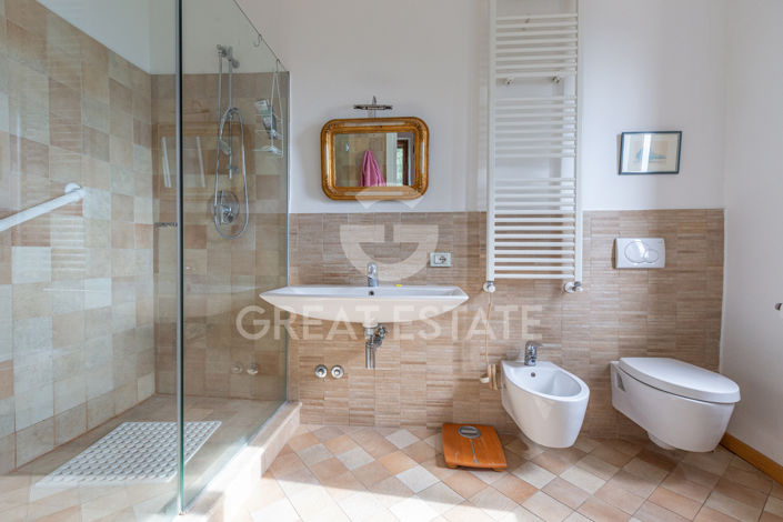 Image No.37-3 Bed Country House for sale