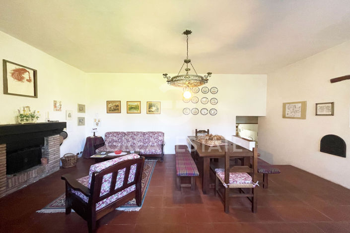 Image No.21-4 Bed Country House for sale