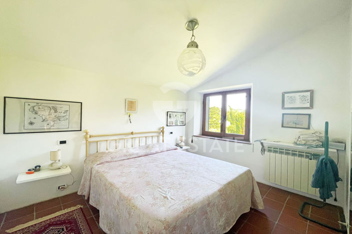 Image No.6-4 Bed Country House for sale