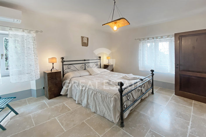 Image No.14-4 Bed Country House for sale