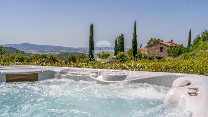 Image No.19-13 Bed Country House for sale