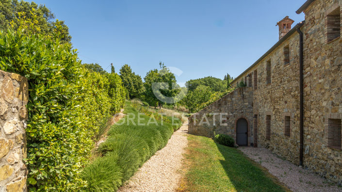 Image No.26-13 Bed Country House for sale