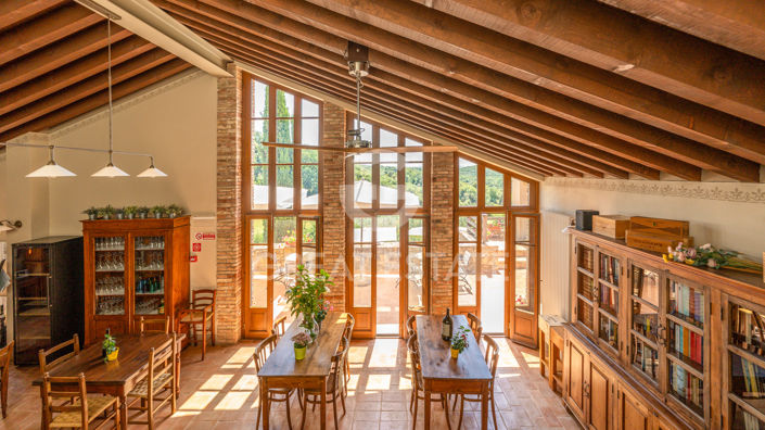 Image No.52-13 Bed Country House for sale