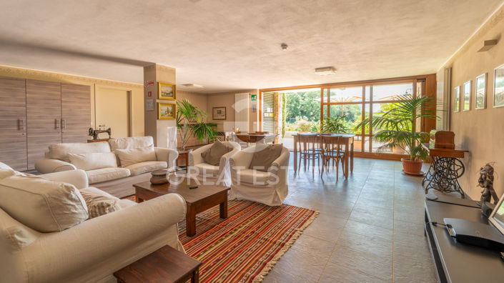 Image No.55-13 Bed Country House for sale