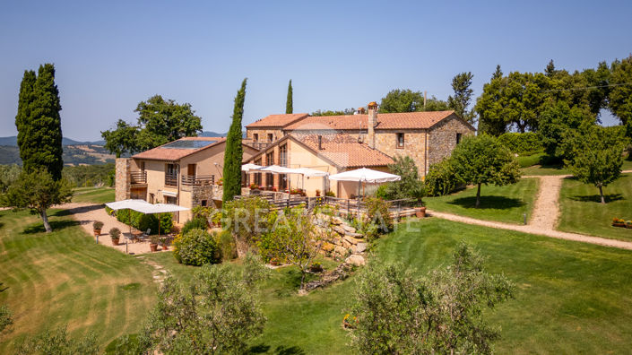 Image No.8-13 Bed Country House for sale