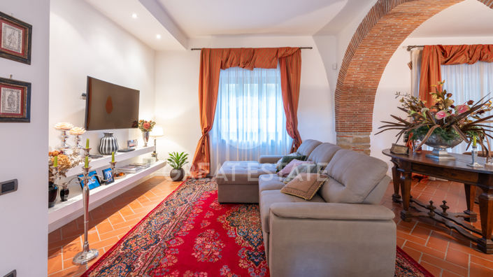 Image No.36-3 Bed Country House for sale