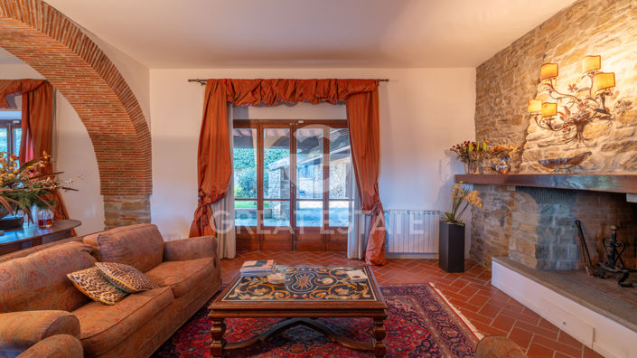 Image No.37-3 Bed Country House for sale