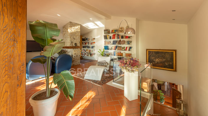 Image No.54-3 Bed Country House for sale