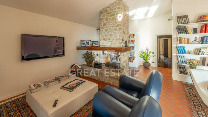 Image No.57-3 Bed Country House for sale