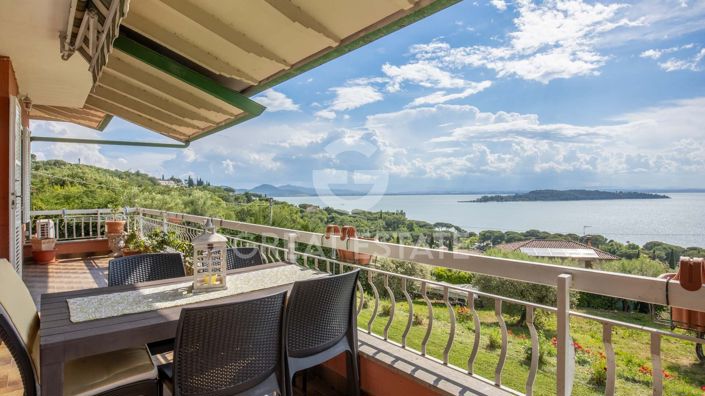 Image No.1-4 Bed Villa for sale