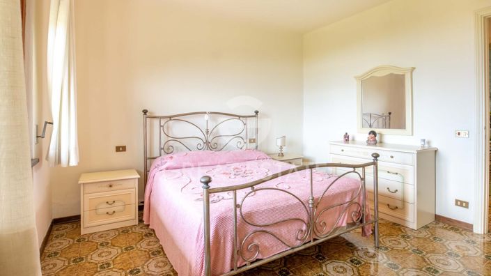 Image No.28-4 Bed Villa for sale