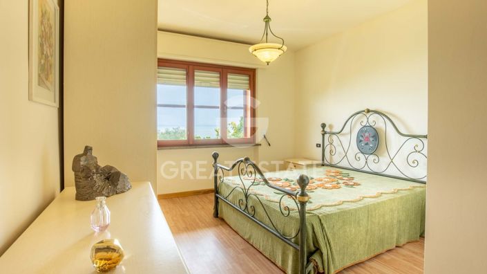 Image No.29-4 Bed Villa for sale