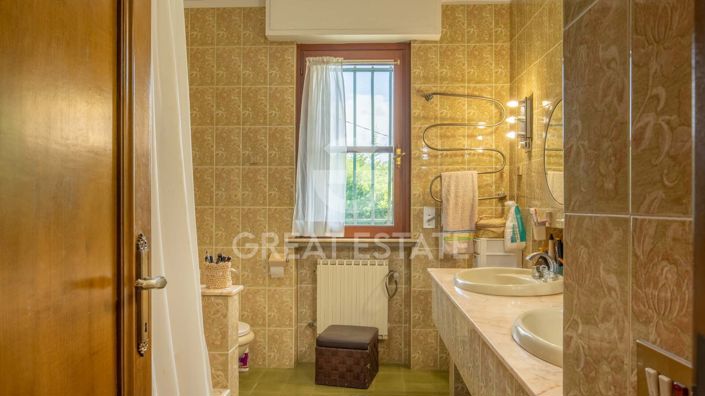 Image No.30-4 Bed Villa for sale