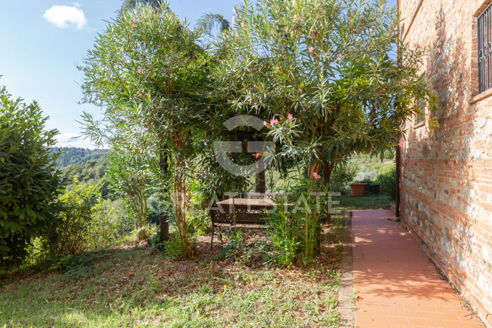 Image No.15-7 Bed Country House for sale