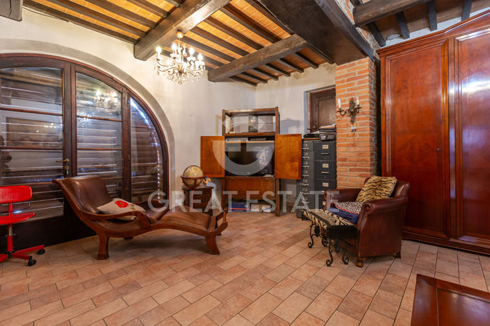 Image No.39-7 Bed Country House for sale