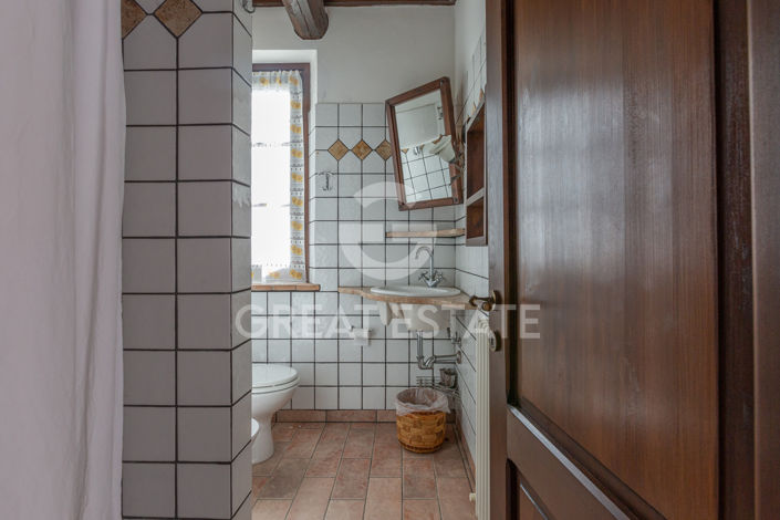 Image No.46-7 Bed Country House for sale