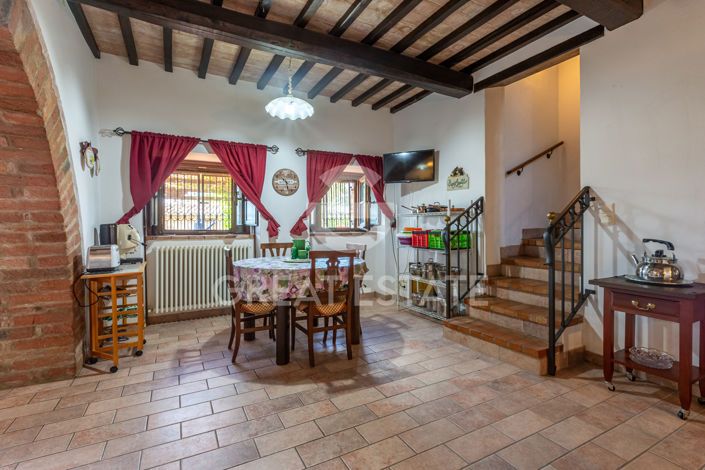 Image No.6-7 Bed Country House for sale