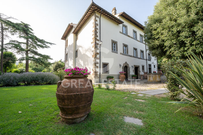 Image No.13-15 Bed Country House for sale