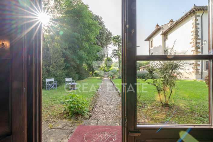 Image No.17-15 Bed Country House for sale