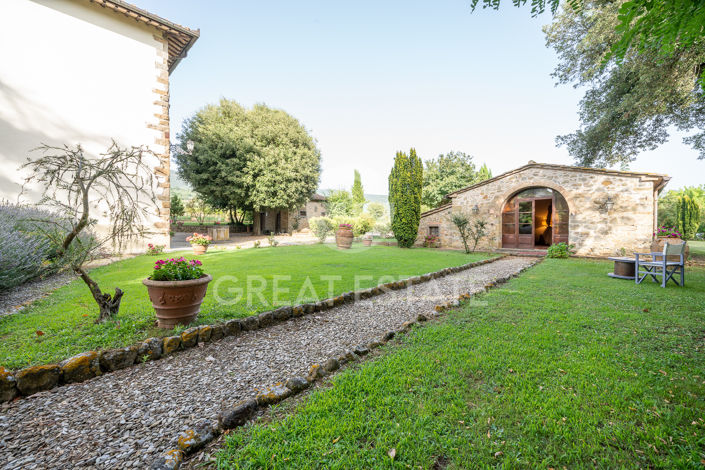 Image No.21-15 Bed Country House for sale