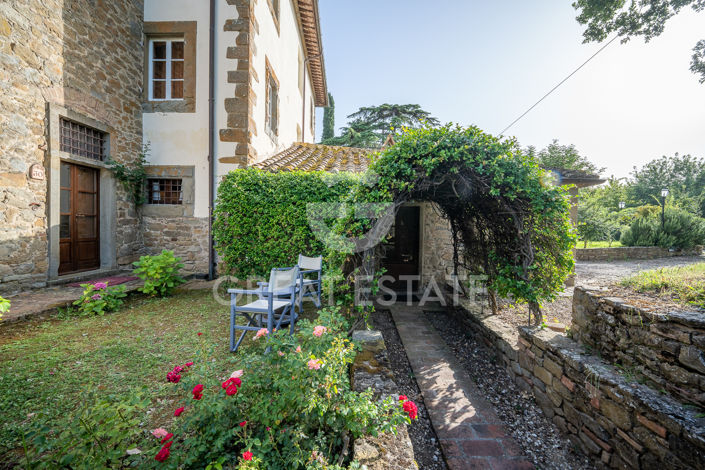 Image No.23-15 Bed Country House for sale