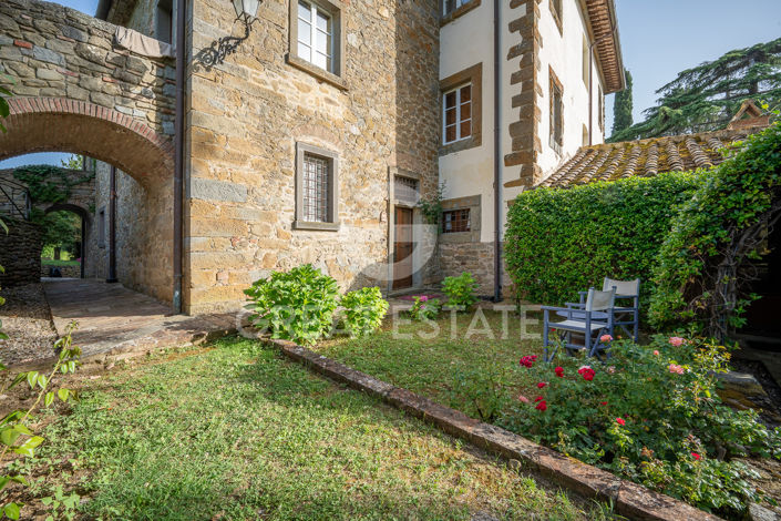 Image No.24-15 Bed Country House for sale