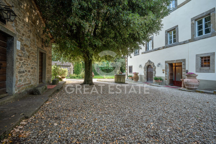 Image No.26-15 Bed Country House for sale