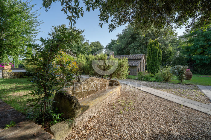 Image No.28-15 Bed Country House for sale