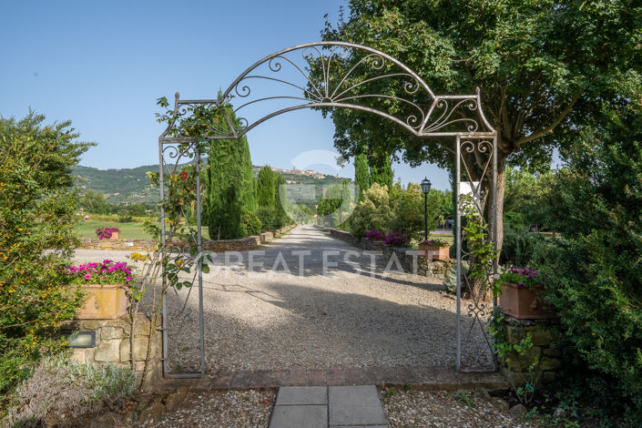 Image No.30-15 Bed Country House for sale