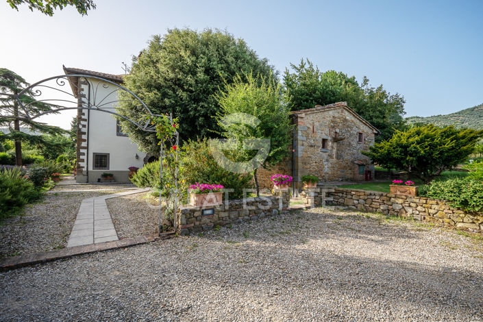 Image No.32-15 Bed Country House for sale